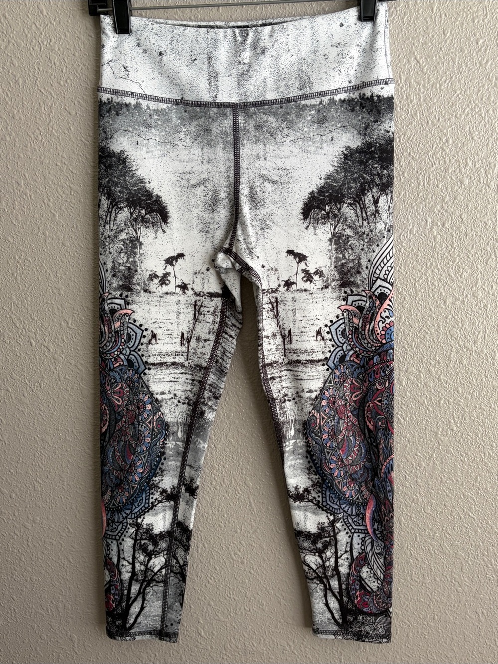 Evolution And Creation 23” Capri Leggings White
Boho Elephant Print M